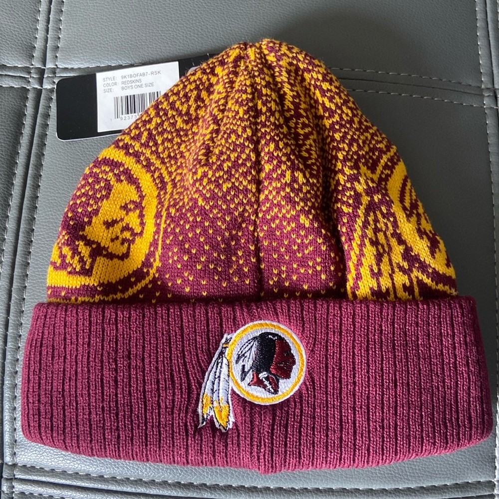 NWT Washington Redskins Youth Beanie Hat